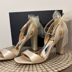 Badgley Mischka Satin Cream Heels with Bow Veil Detail